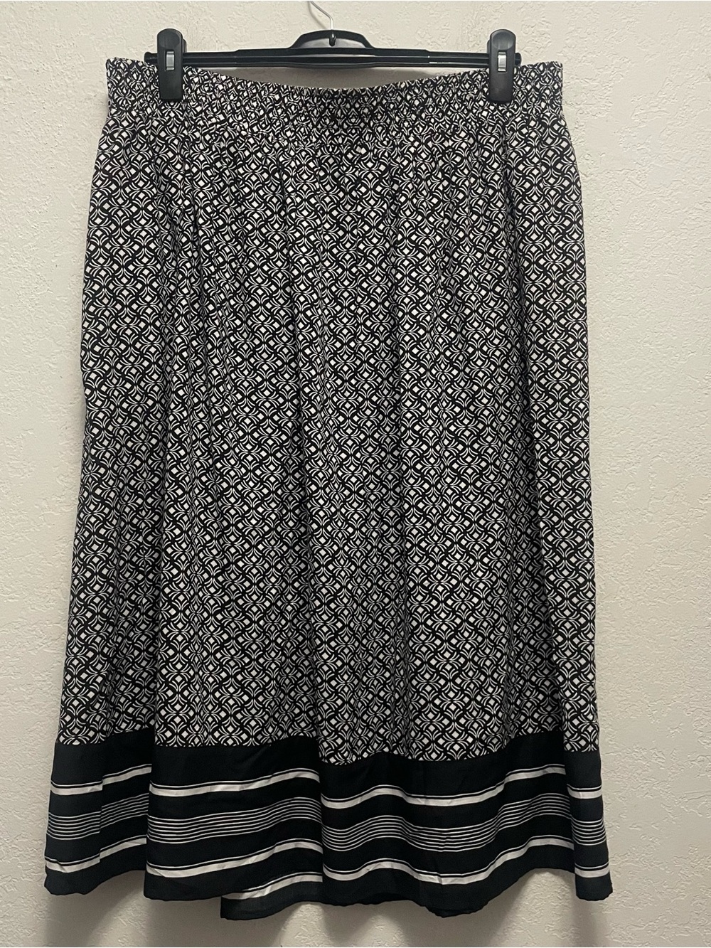 Croft & Barrow Floral Print Tiered Midi Skirt Black 1X Cottagecore Boho Pockets